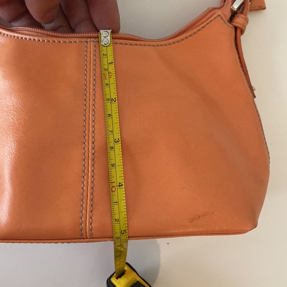 NINE & COMPANY Small Orange Zip Close Shoulder Bag - Picture 15 of 16